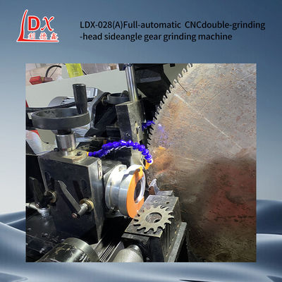 Tam CNC Testere Bıçağı Çift Döşeme Kafa Yan Köşeli Döşeme Makinesi LDX-028A