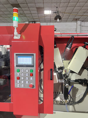 Tam CNC Servo Besleme TCT Dairesel Çakmak Blade Ön Ve Arka Köşeli Döşeme Makinesi