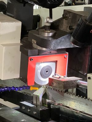 LDX-021 Karbid bant testere bıçağı servo besleme kazık açılı dişli öğütme makinesi