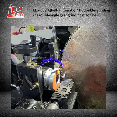 LDX-028A Tam CNC Çift Hızlı Başlı Karbüt Çakma Bıçağı Yan Hızlı Makine