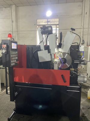 LDX-026A CNC TCT Dairesel Testere Bıçağı Ön Ve Arka Köşeli Döşeme Makinesi Üreticileri