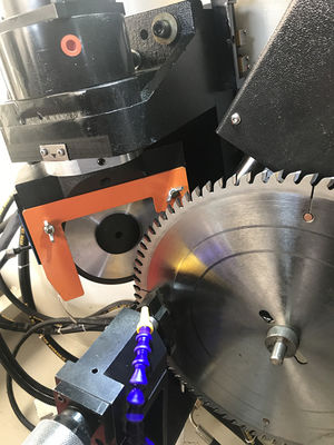 LDX-020A Karbid Çakmak Kılıfı Döşeme Makinesi Üreticisi