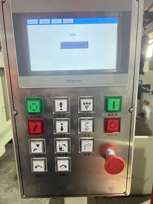 LDX-020A Otomatik Alaşım Çakma Bıçağı Ön Ve Arka Köşeli Döşeme Makinesi