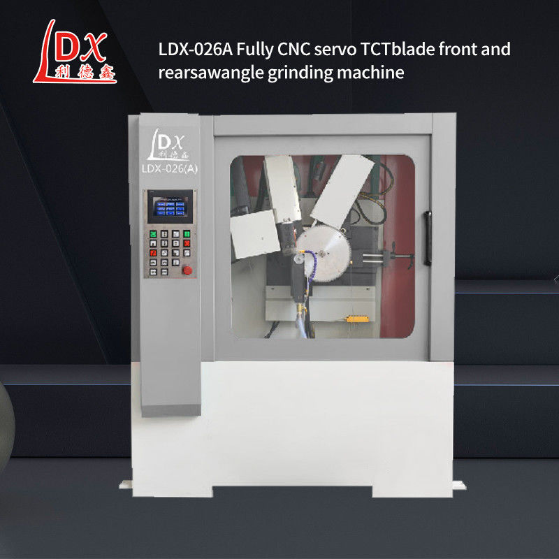 LDX-026A Tamamen Kapalı CNC Dairesel Çakmak Bıçağı Ön Ve Arka Köşeli Döşeme Makinesi